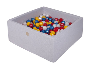 Vierkante ballenbak  - Licht grijs met Rode, Gele, Parelwitte en Parelblauwe ballen